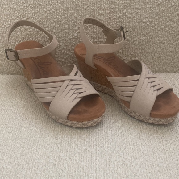 Paola Zodiac Wedge Sandals - Picture 2 of 11